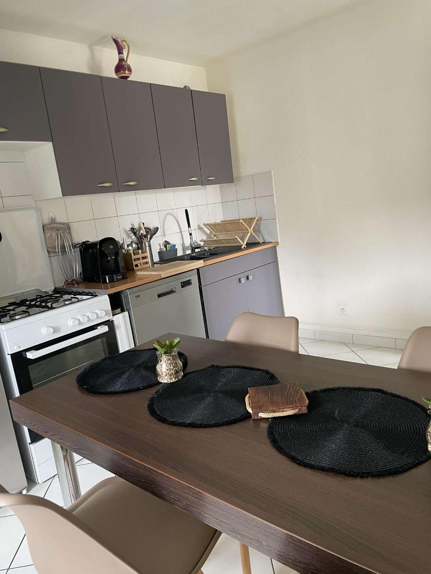 Joli Appartement Avec Place De Parking Prive Colmar Zewnętrze zdjęcie